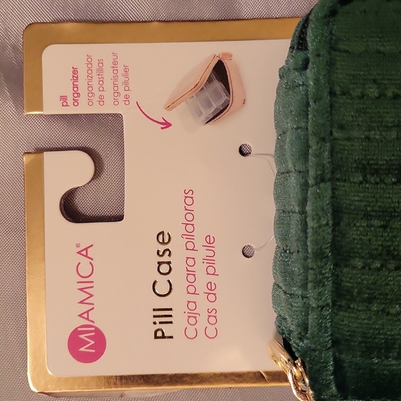 Green velvet cord pill case BRAND - Picture 2 of 4